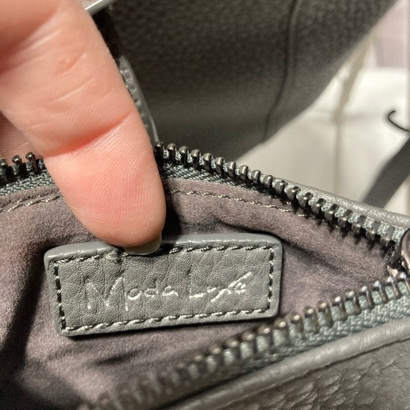 Moda Luxe grey pebbled leather purse - Picture 12 of 13